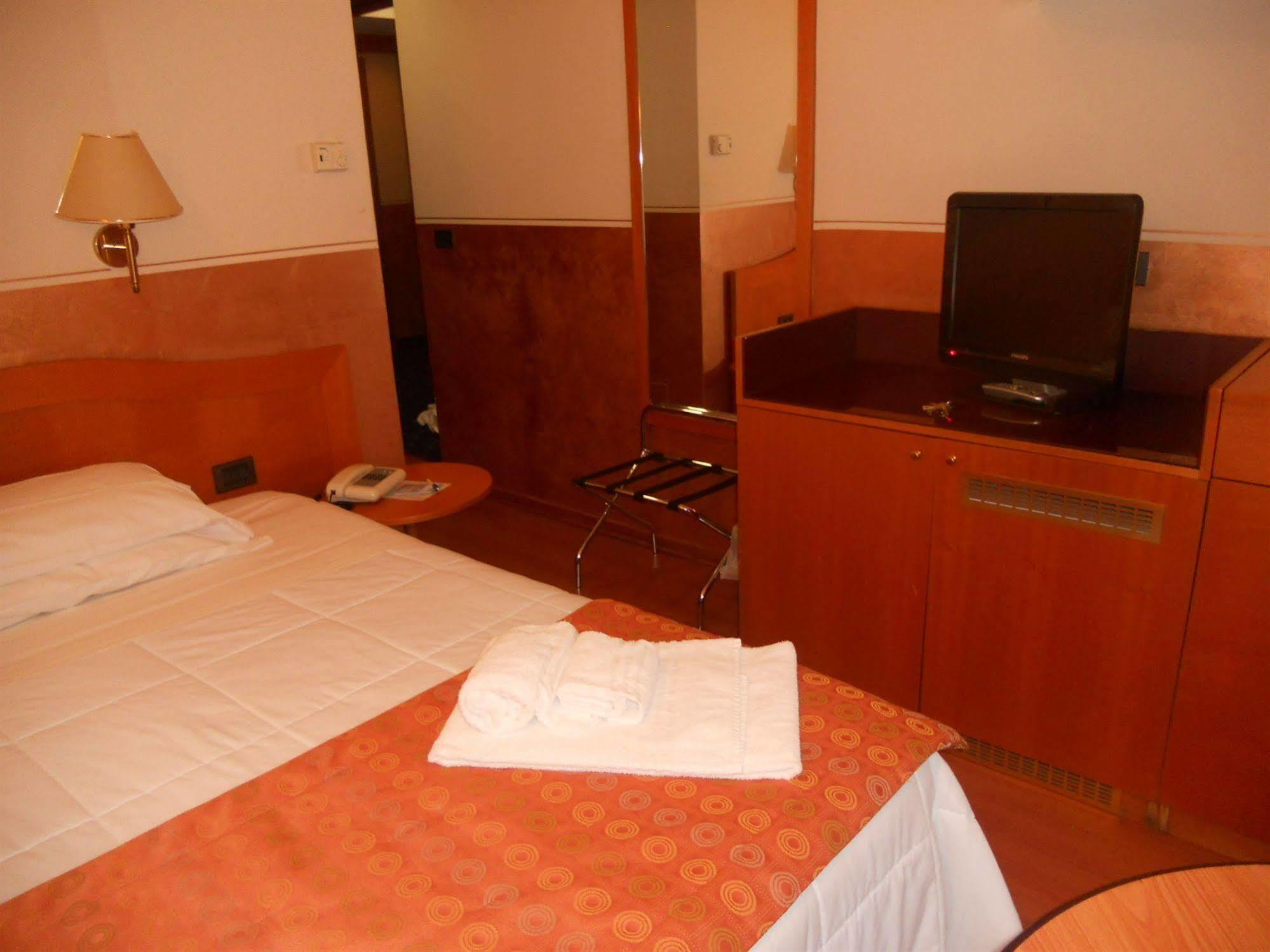 Amadeus E Teatro Hotel Torino